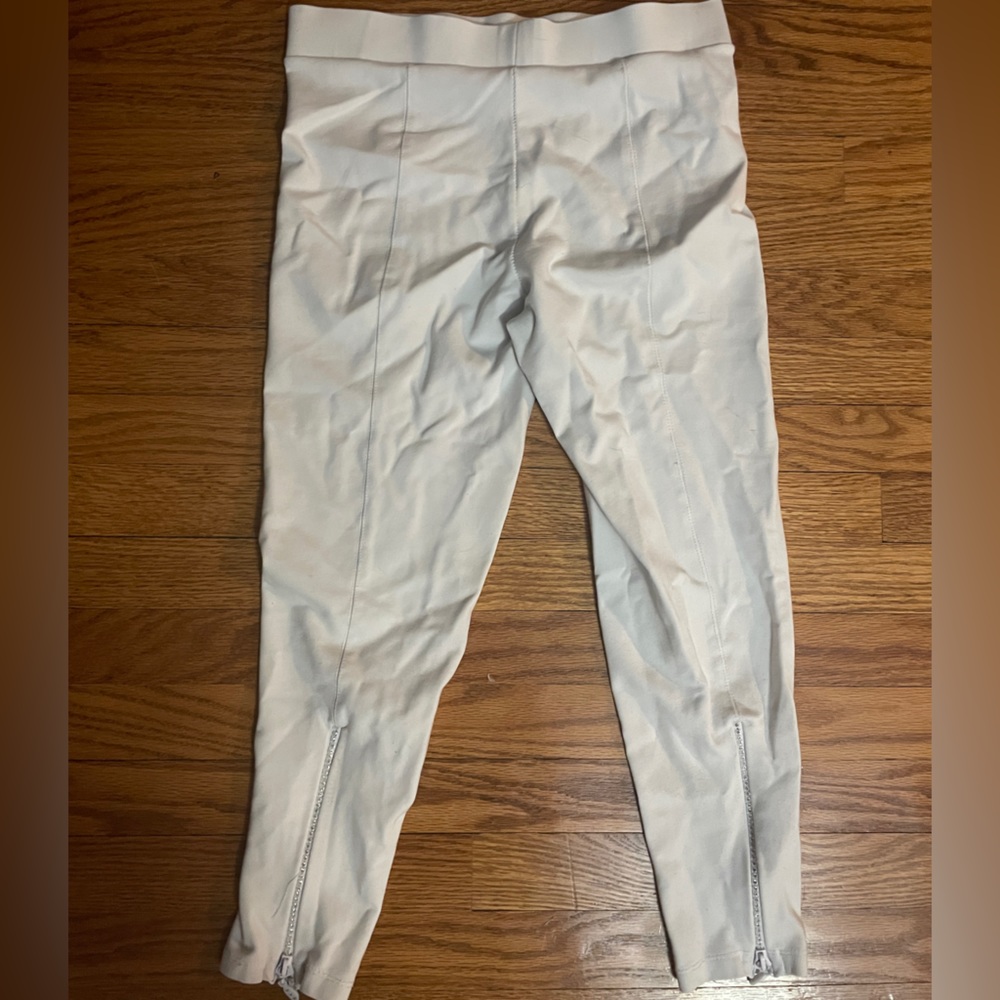 White leggings with sparkle detail